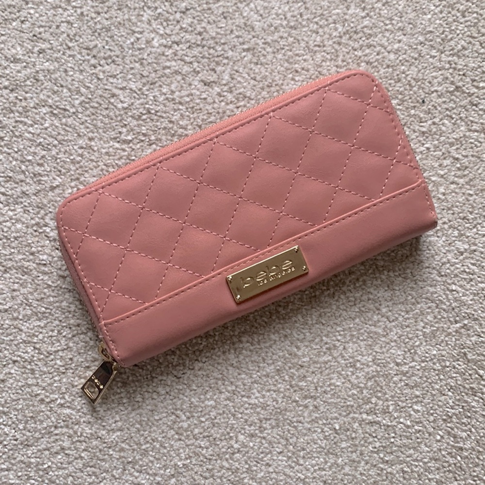 Like new EUC Bebe pink long wallet quilted pattern
